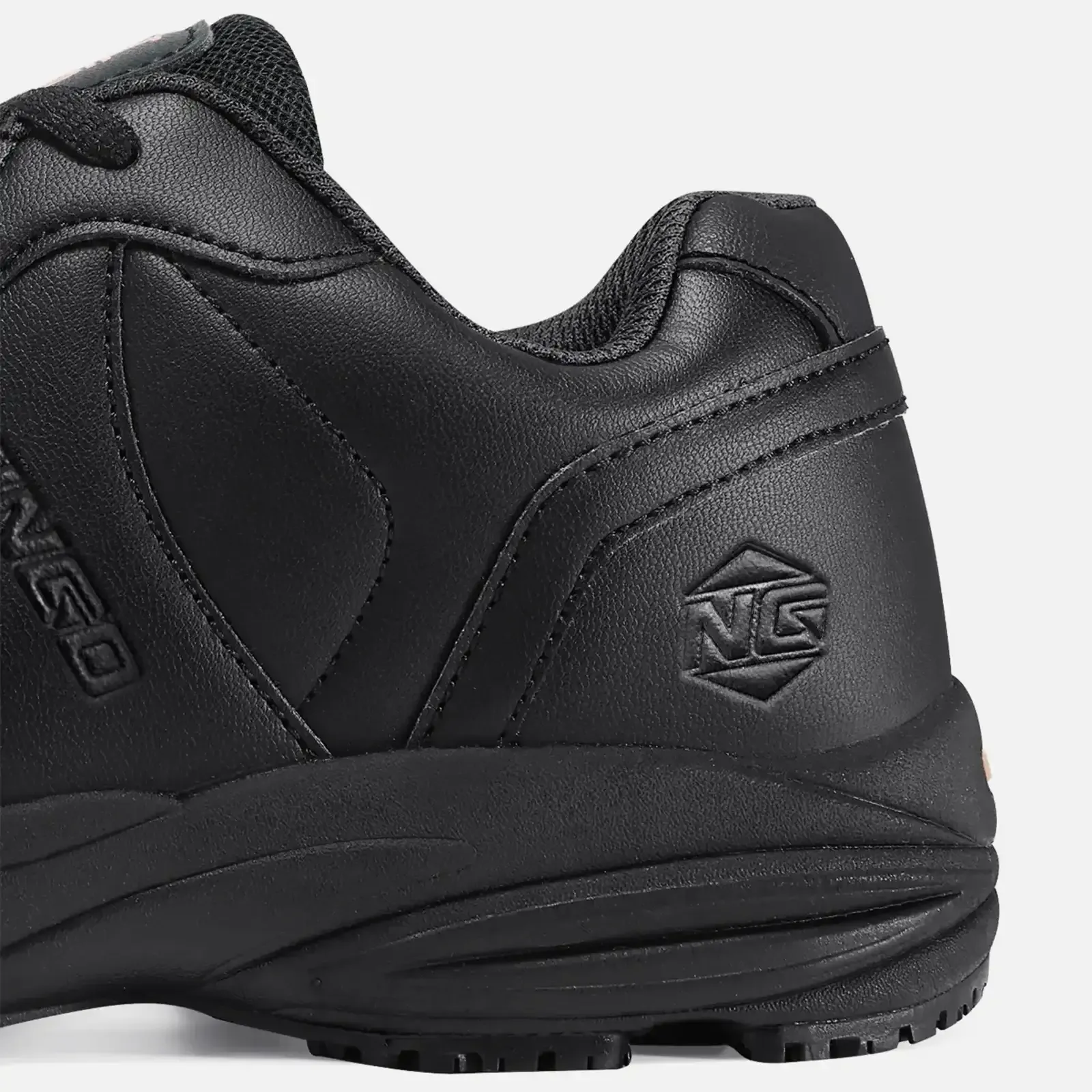 Women's Comfortable Slip-Resistant Work Shoes Black image4
