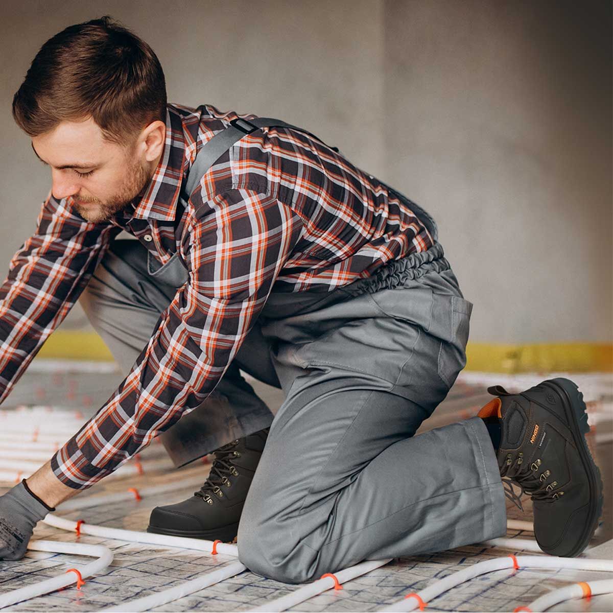 Men's TitanGuard Steel Toe Work Boots Brown image9