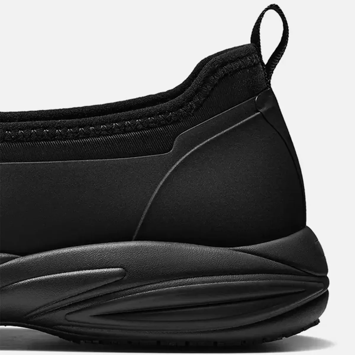 Men‘s Comfortable Waterproof Slip-Resistant Slip-Ons Black image5