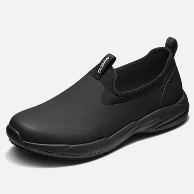Men‘s Comfortable Waterproof Slip-Resistant Slip-Ons Black Lightweight image1